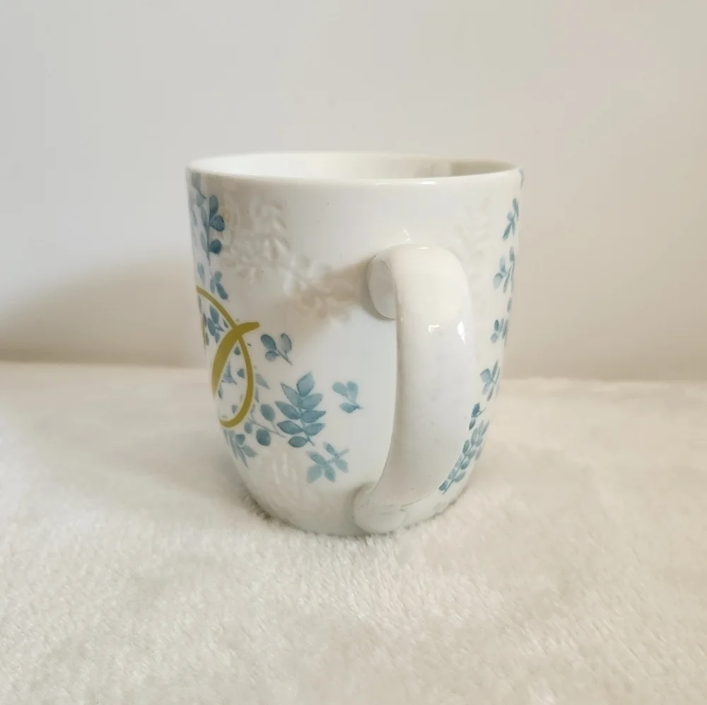 Pier 1 Imports Ava White Blue Green Leaves Monogram D Coffee Cup Mug 14 Oz